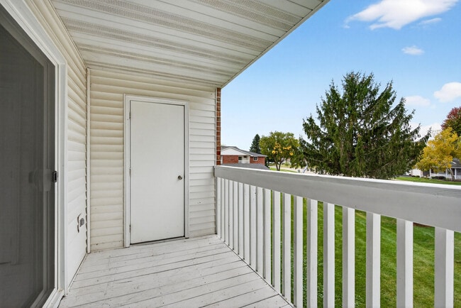 Building Photo - Whispering Pines Apartments