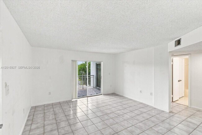 Photo - 8660 SW 212th St Unit 306