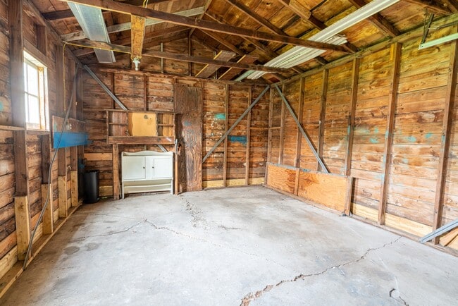 Photo - 2816 Hanson St