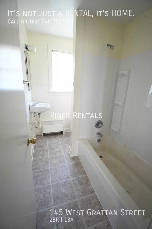 Photo - 145 W Grattan St