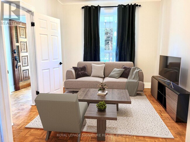 Photo - 1149 Dufferin St