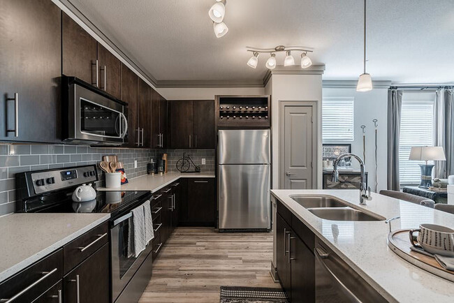 Sleek Quartz Countertops - Cortland Broomfield Apartments