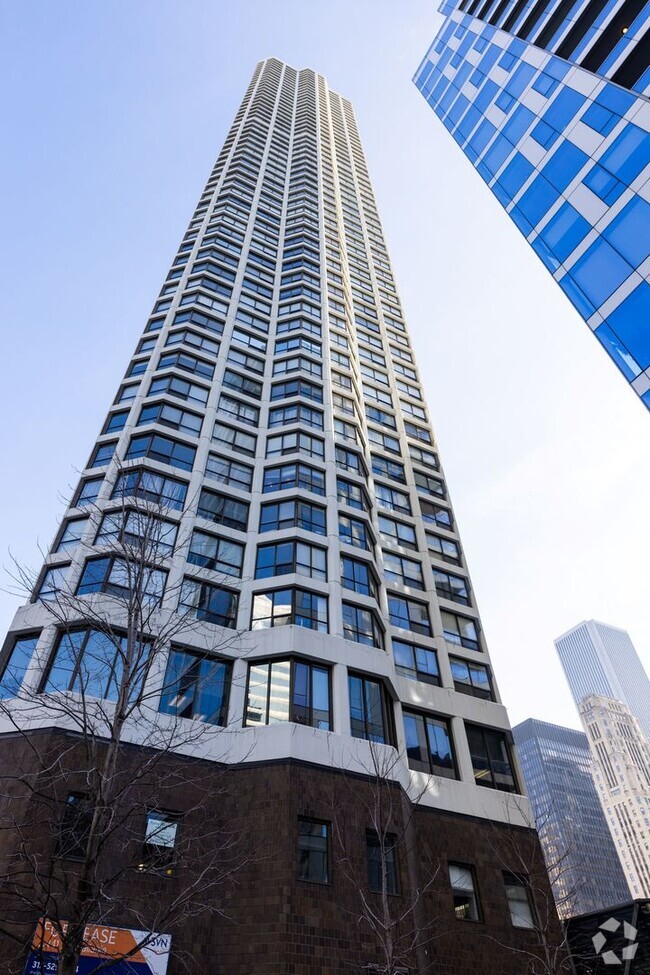 Building Photo - 405 N Wabash Ave Rental