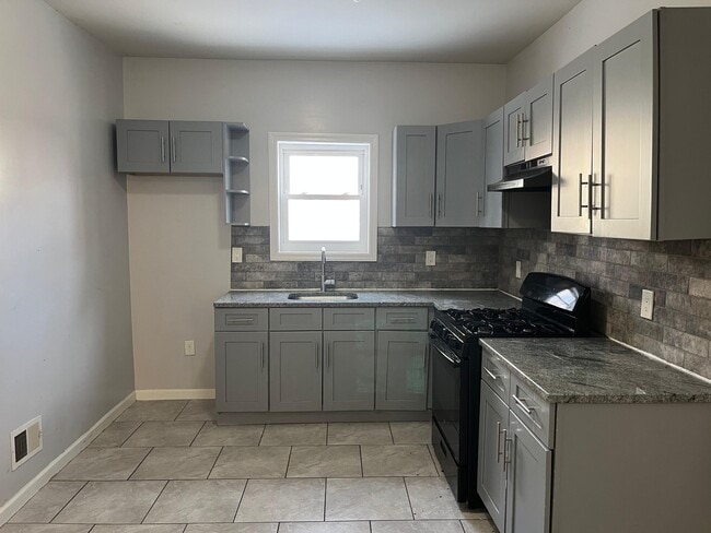 Building Photo - 124 Virginia Ave Unit 1F