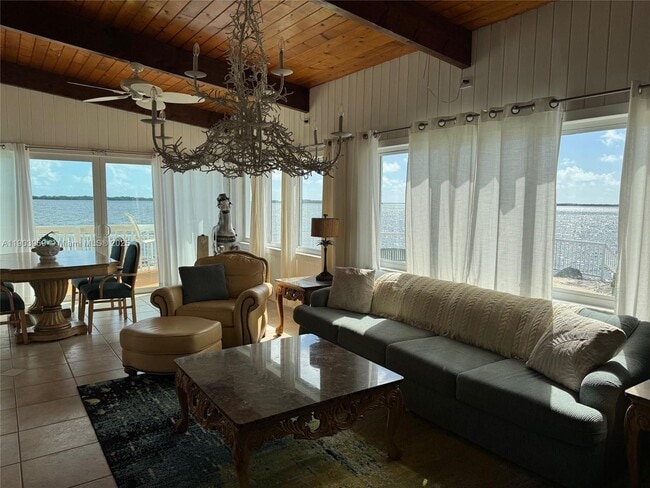 Photo - 900 Morris Ave