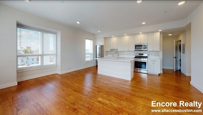 Building Photo - 1 Everett St Unit 203