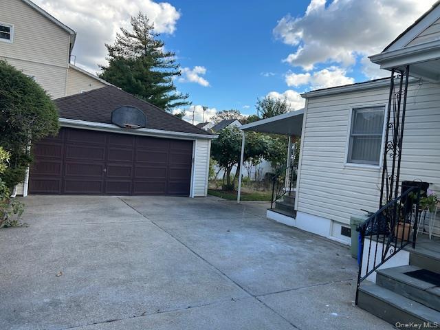 Photo - 185 Emerson Pl