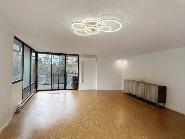 Photo - Capitol Lake Towers Condo (#201) w/ Move-I...