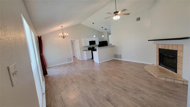 Photo - 919 Sugarberry Dr