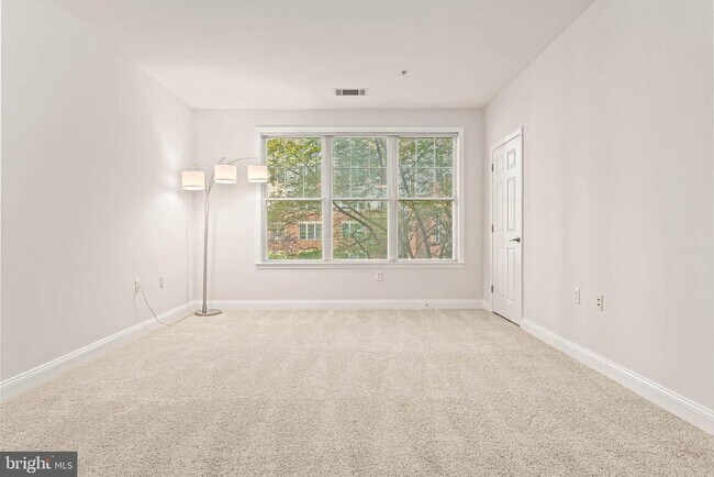 Photo - 200 W Elm St Unidad 1224