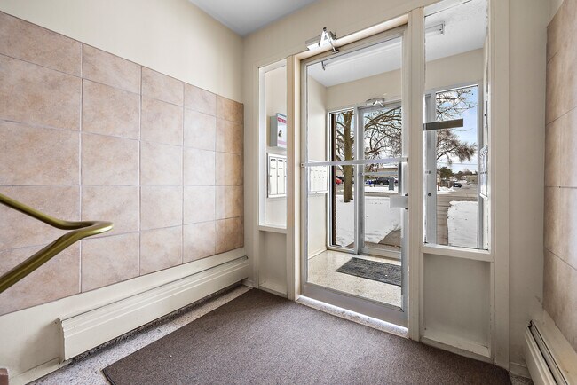 Photo - 118-124 Christopher Dr