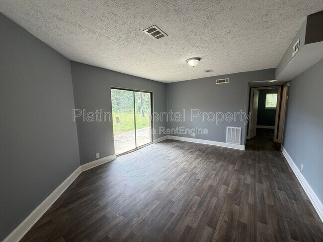 Photo - 1512 Waverly Way Unit D-2