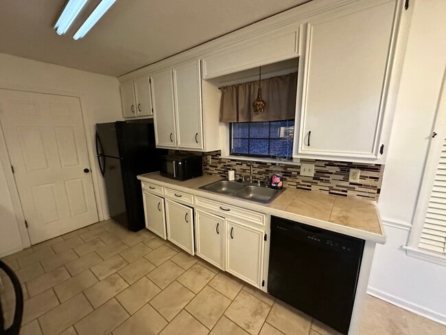 Photo - 344 Brookwoods Dr