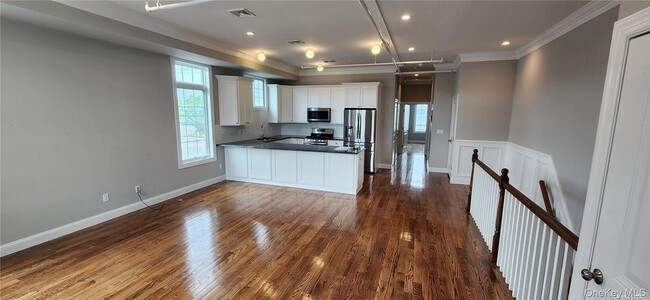 Photo - 22 Bayville Ave