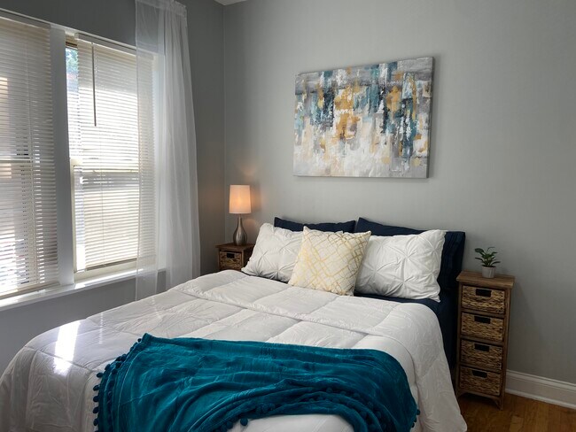 Photo - Emerald Apartments