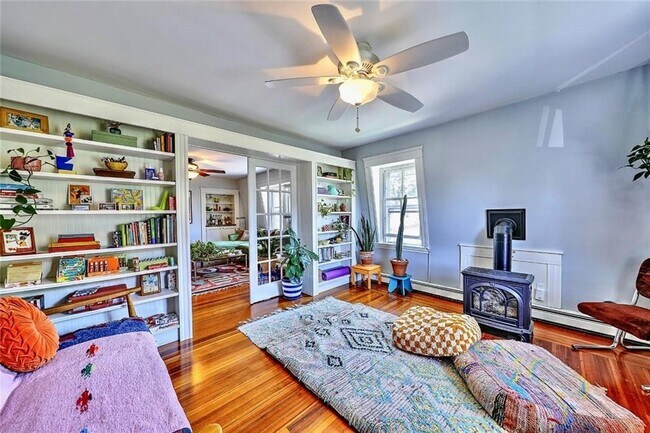 Photo - 61 Chapin Ave Unit 3