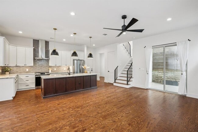 Photo - 6902 Northeast Dr