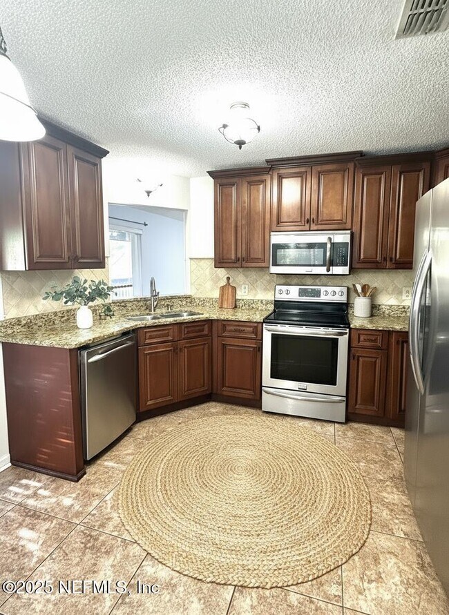 Photo - 3801 Crown Point Rd Unidad 3082