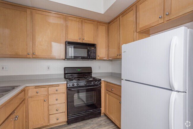 2HAB, 2BA - 1,045 ft²