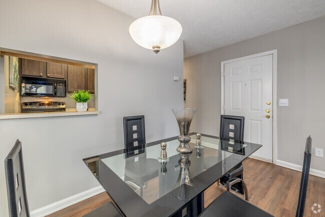 Cambridge 2BR, 2BA - 1,031SF - Dining Area