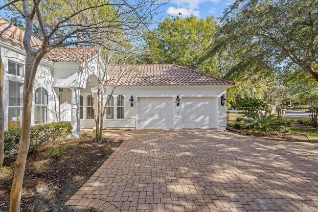 Photo - 1161 Troon Dr N