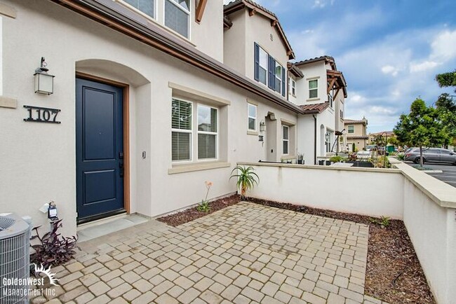 Photo - Bright & Modern 3Bdm 2Ba Townhome in Vista!