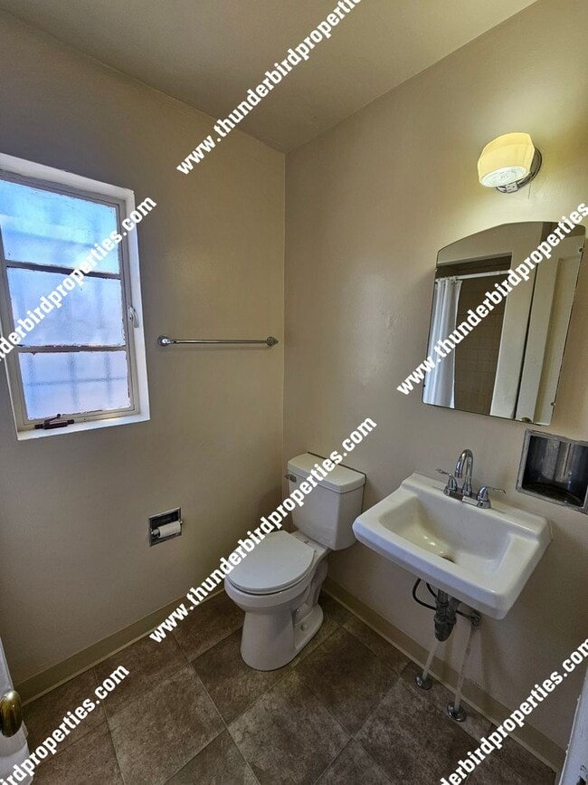 Photo - 412 10th St SW Unit D