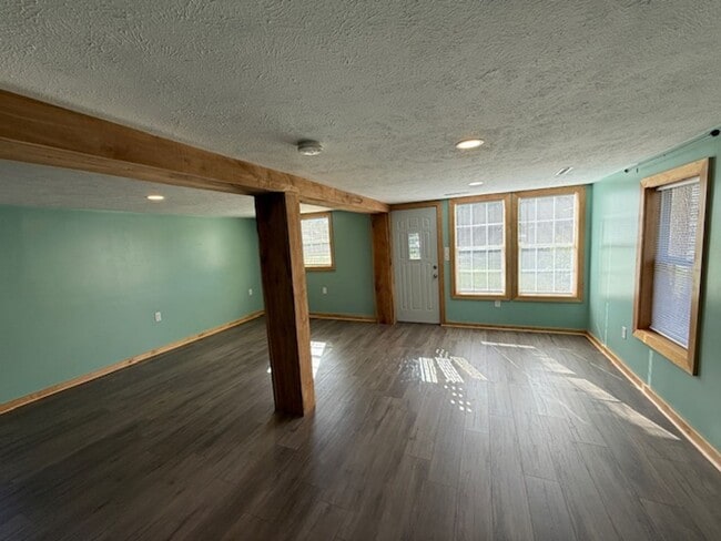 Photo - Recently Remodeled 3-BR Home in Osceola