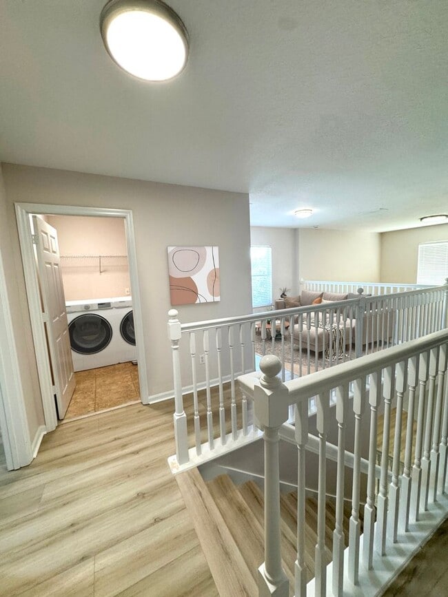 Photo - 16617 Cedar Crest Dr