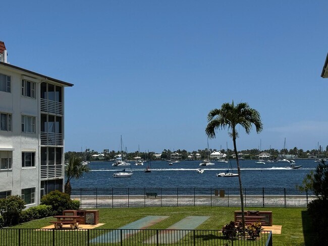 Building Photo - 4500 N Flagler Dr Unit D7 Rental