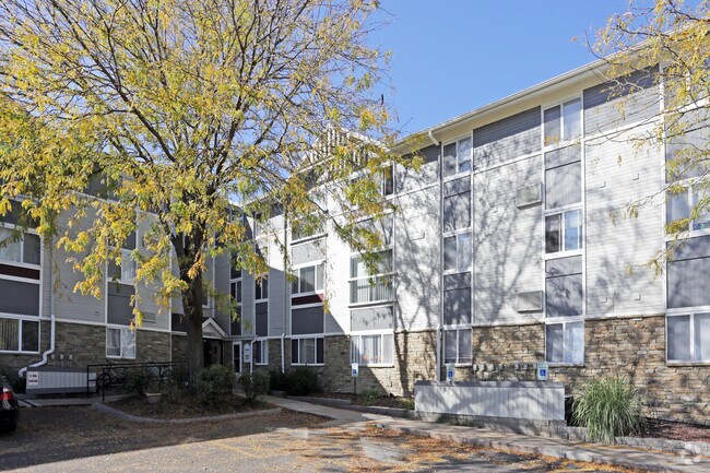 Photo - Parkview Apartments