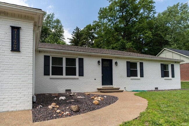 Photo - 7122 Woods Dr House
