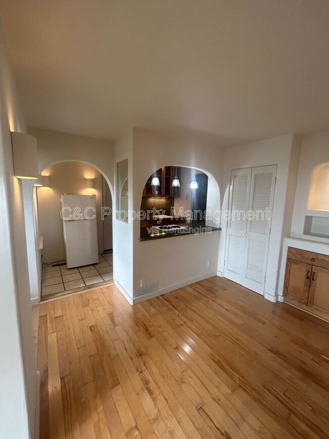 Building Photo - 1194 Sterling Ave