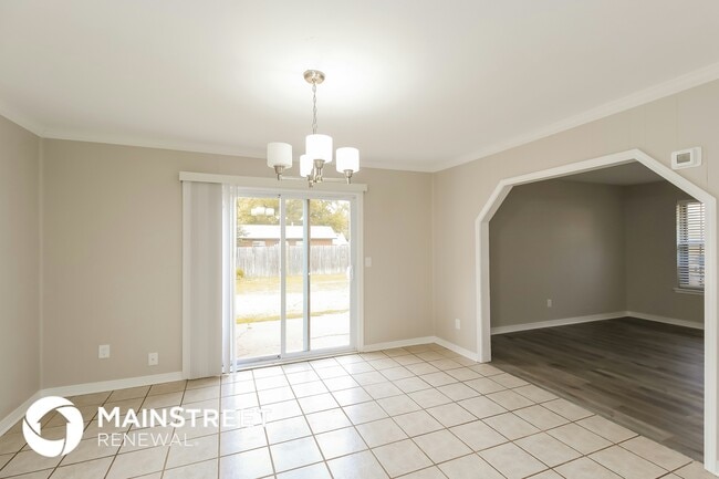 Photo - 1821 Michael Dr