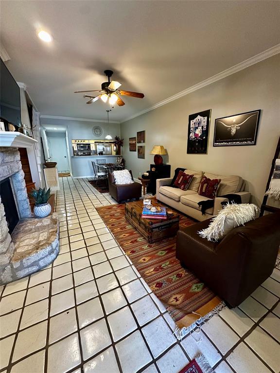 Photo - 641 W 31st 1/2 St