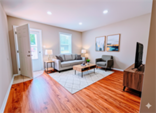 Photo - 4401 Layola Ave