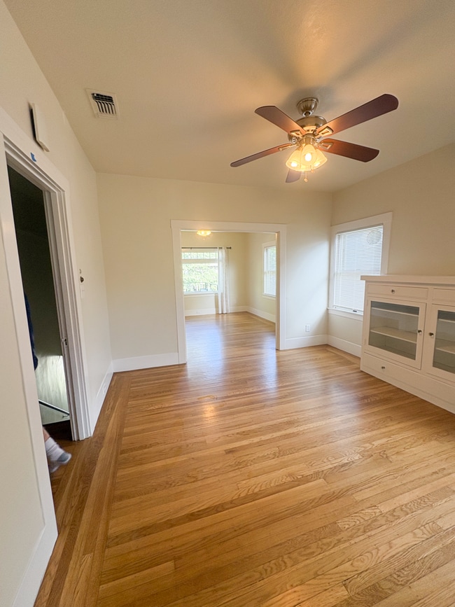 Dining/Living Room - 2522 Capitol Ave Unit 2