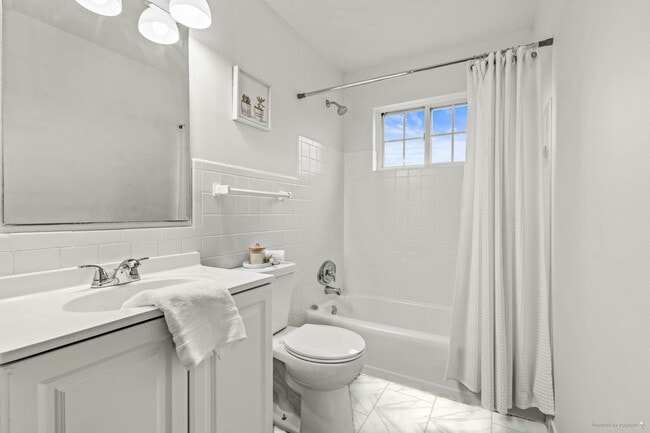 Photo - N84W15388 Menomonee Ave Unit 2