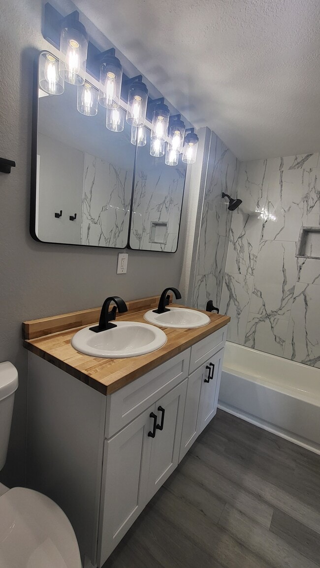 Photo - 6581 SW County Road 242 Casa Unidad 6581B