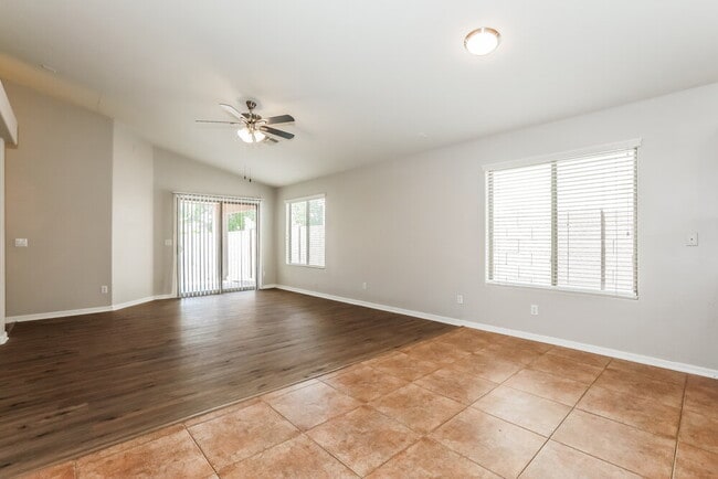 Photo - 2783 E Cowboy Cove Trail