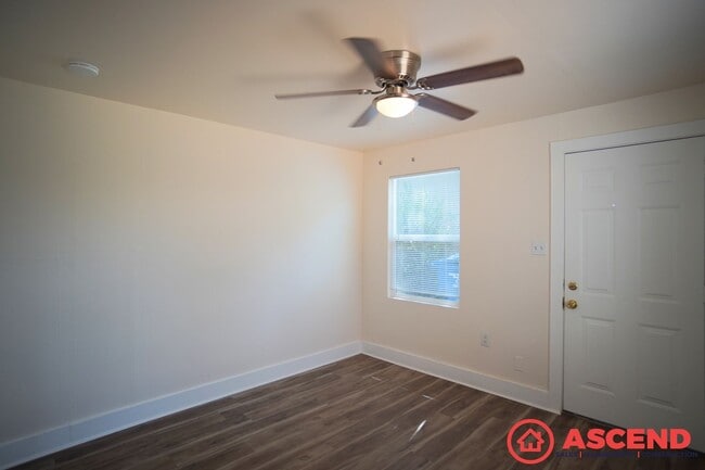 Photo - 412 El Tejon Ave Unit 412 1/2 El Tejon Ave