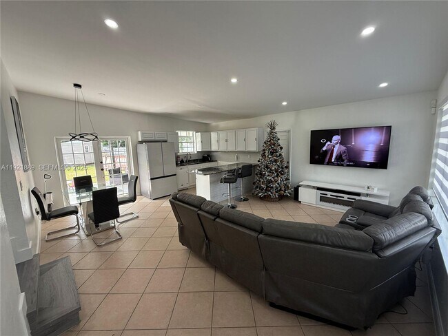 Photo - 27000 SW 145th Ave