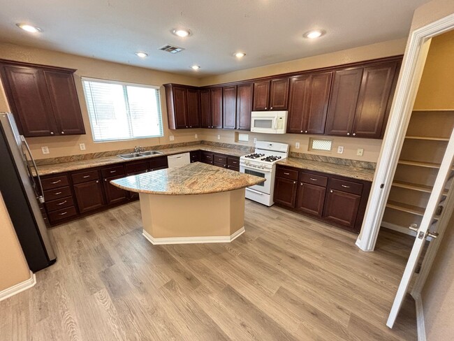 Photo - 10741 Cather Ave