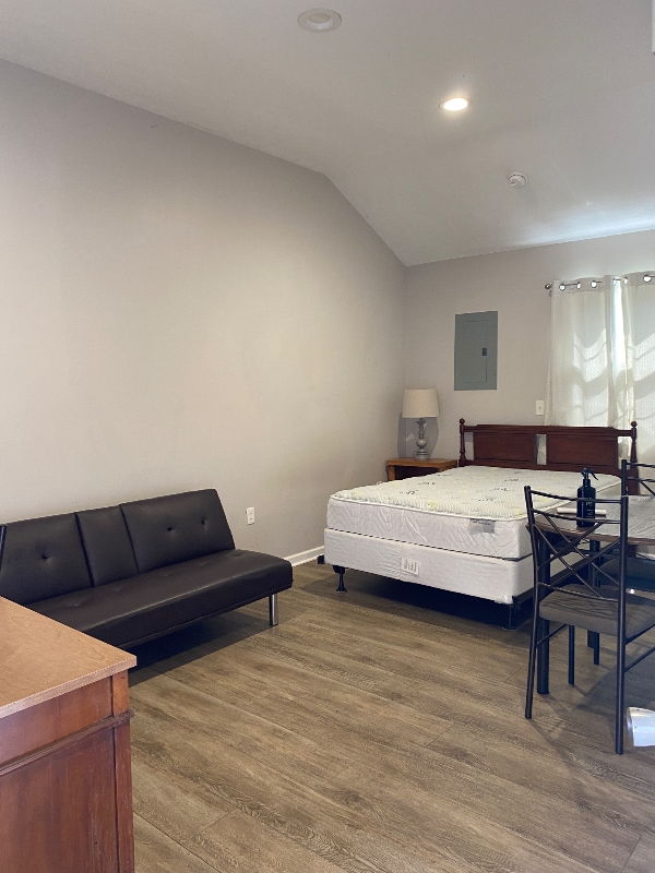 Photo - 1421 N Main St Unit 5