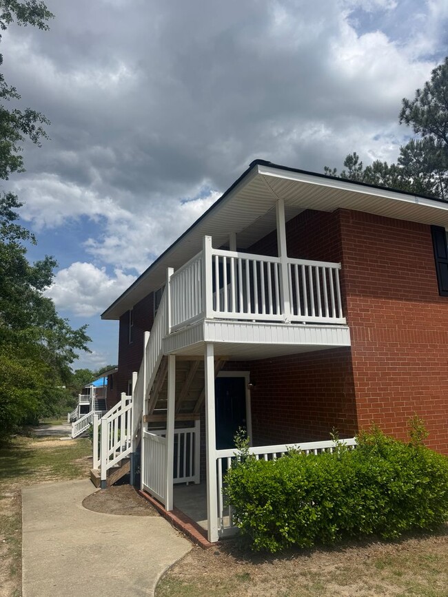 Photo - 207 New Petersburg Dr Apartment Unit C