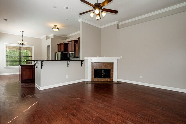 Photo - 1941 Rochelle Ln