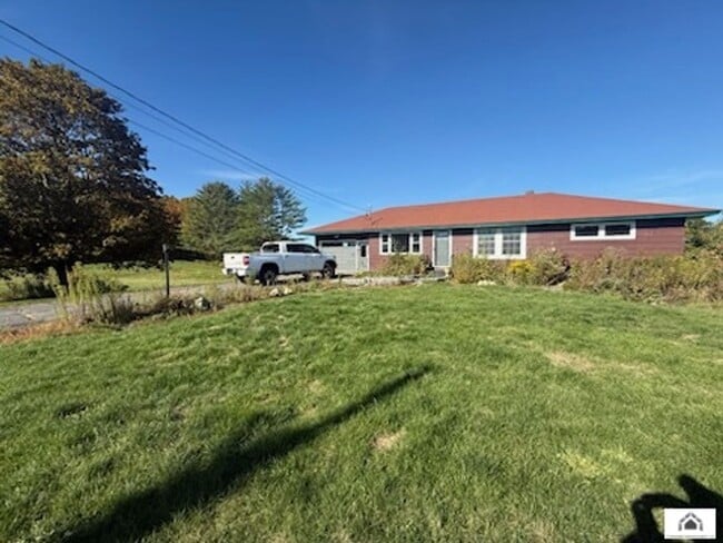 Building Photo - Three Bedroom Single Family House for Rent...