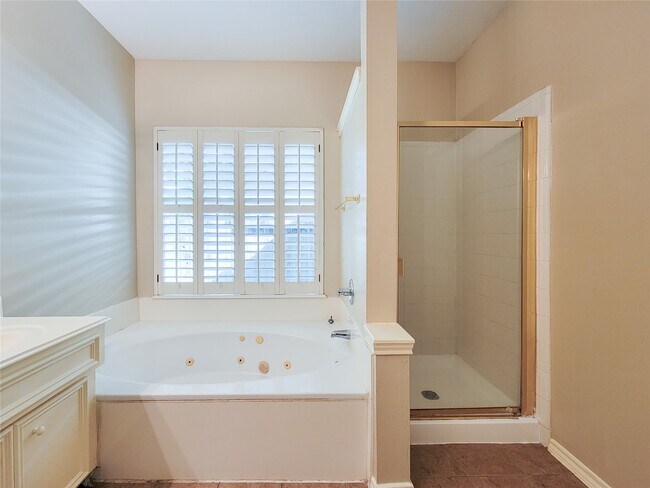 Photo - 4106 Creek Ridge Ln