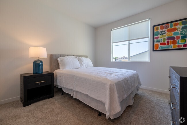 2BD, 2BA 874SF Bedroom