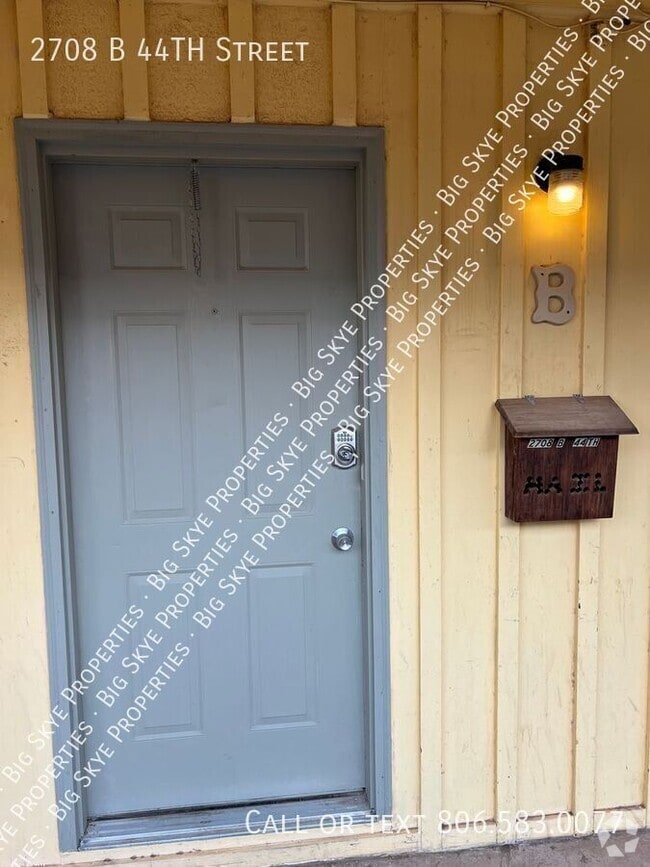 Building Photo - 2708 44th St Rental